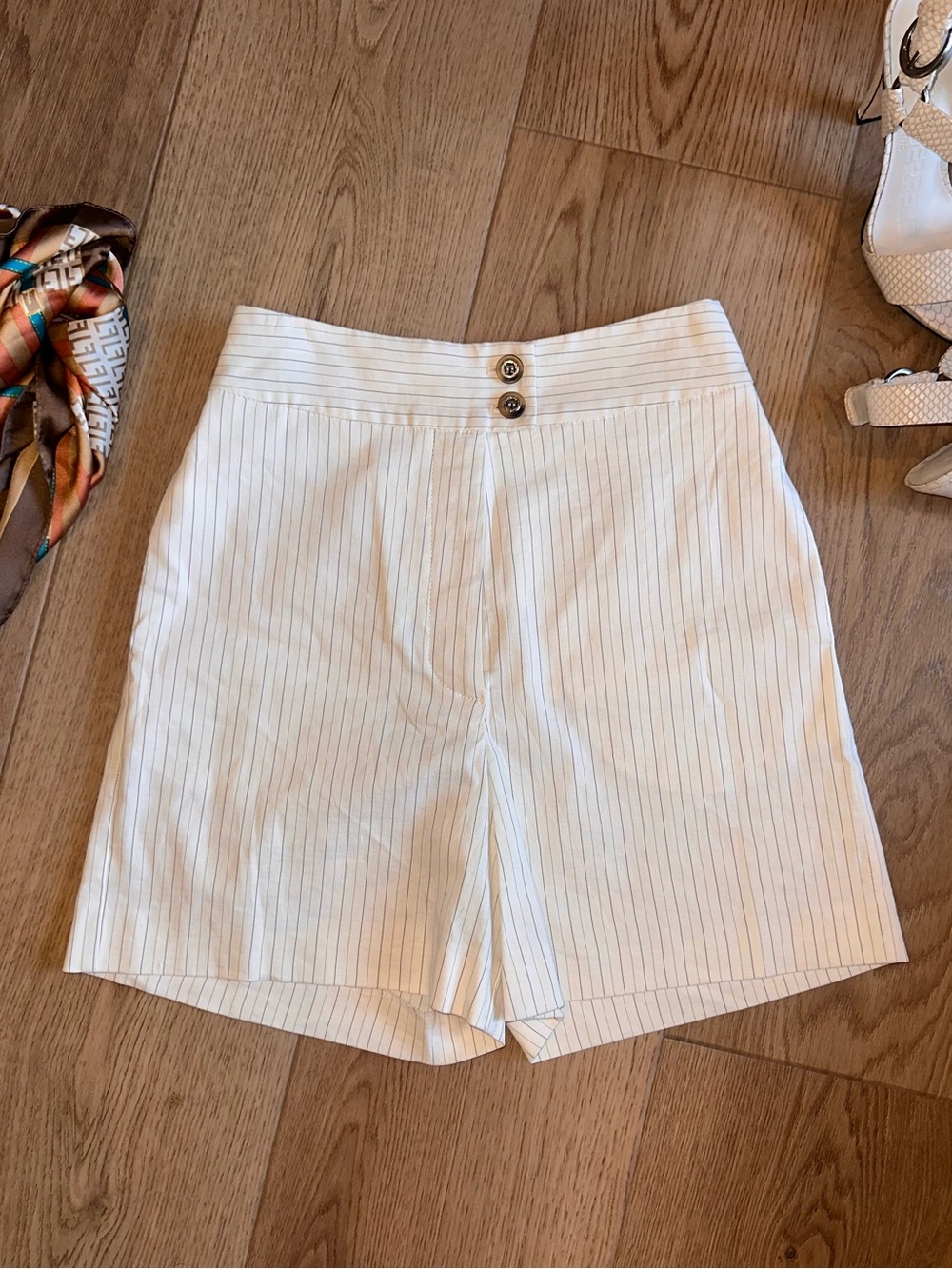 ⭐️LAST CHANCE⭐️ NWOT Pinko White Pinstripe Bermuda Shorts | Size IT38/ US 2